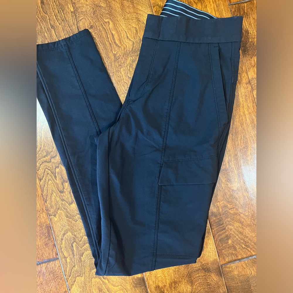 EUC Athleta Women's Wander Utility Pants Size 2 Black - Picture 6 of 9